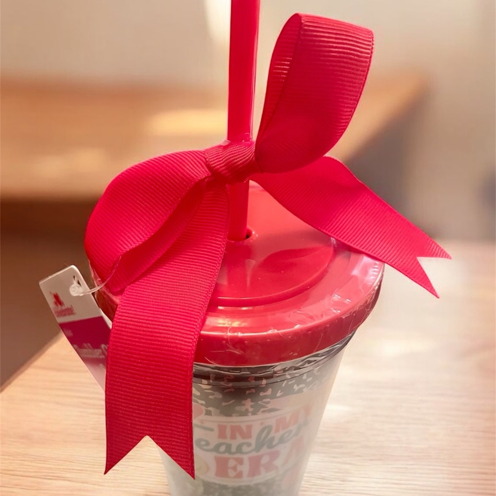 Teacher Gift Set w/18 oz. Tumbler, Straw, & 4 Marker Pens- Sealed/New in Package - Picture 3 of 6